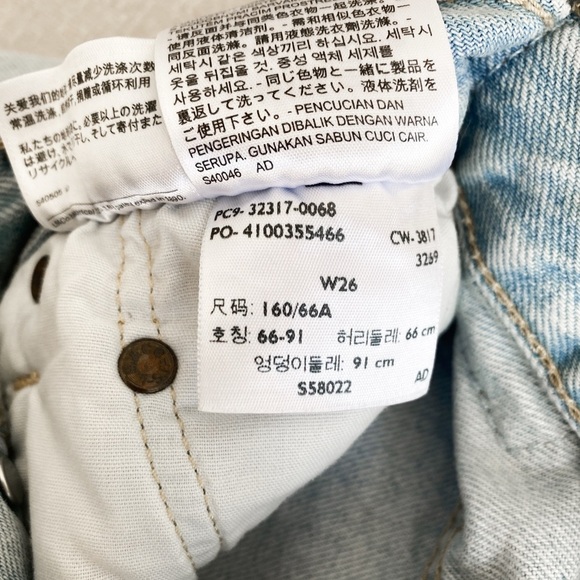 Levi’s 501 Women’s High Rise Denim Shorts, Light Wash, Size 26 - Picture 7 of 7